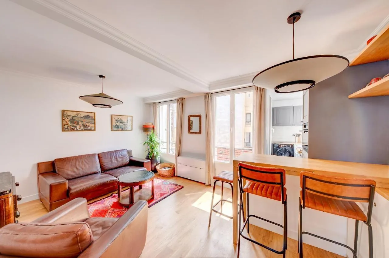 Joli Appartement Atypique Dans Le 15Eme Paris